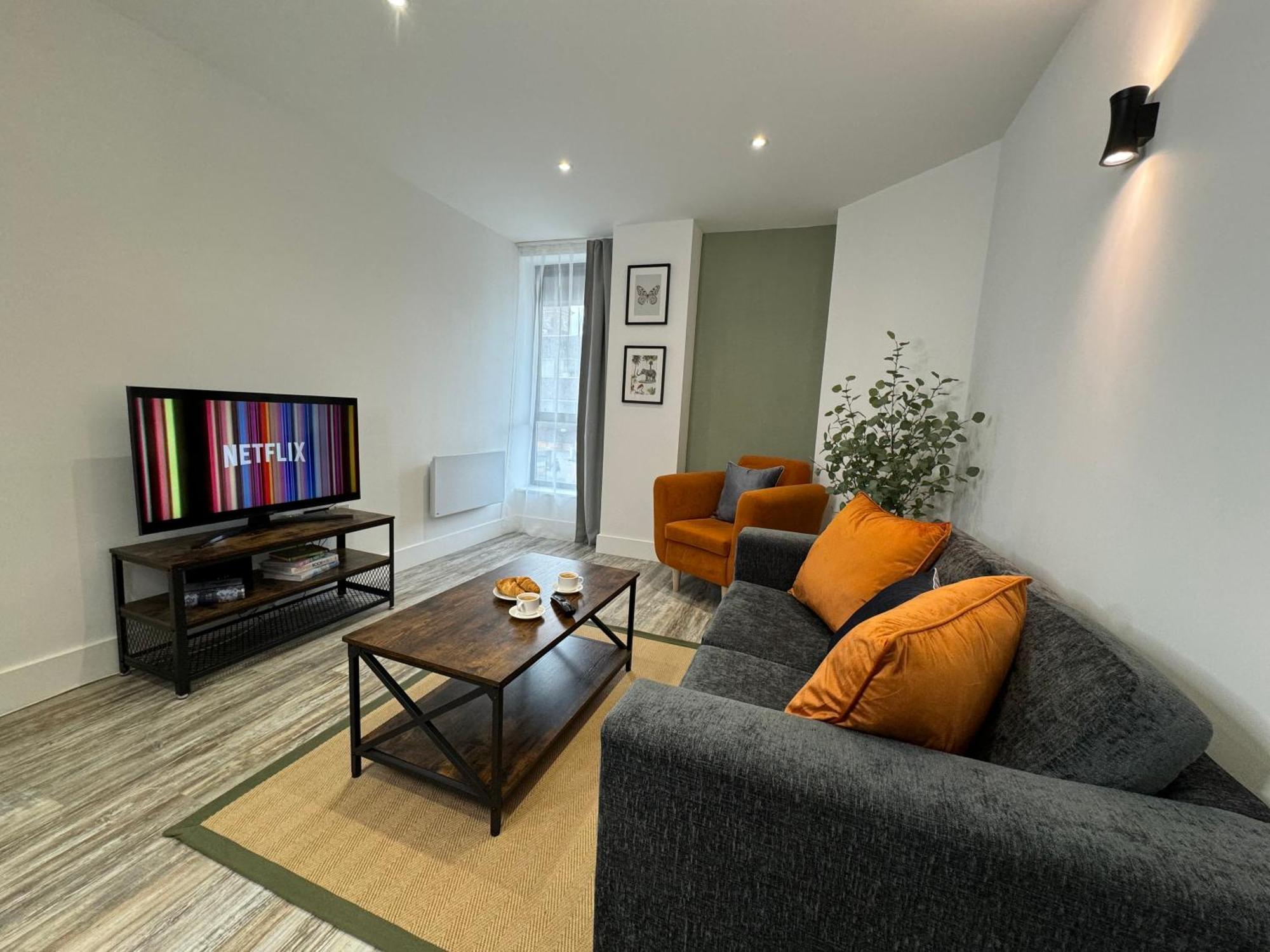 Modern One-Bedroom Apartment Swindon Bagian luar foto