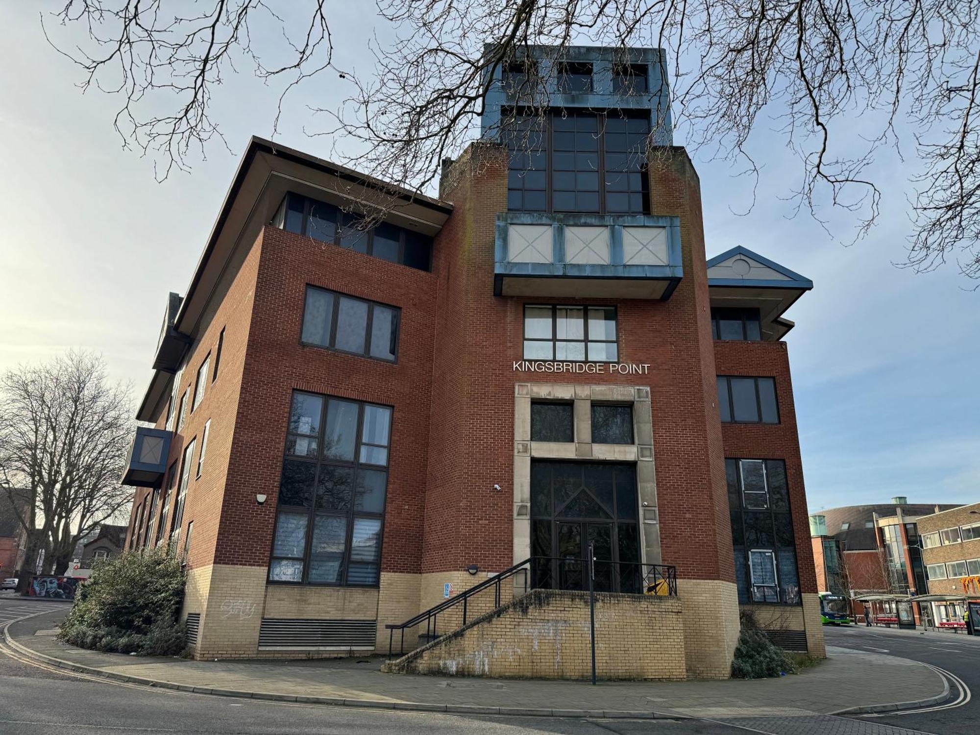 Modern One-Bedroom Apartment Swindon Bagian luar foto